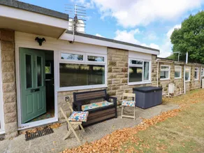 Fully equipped lovely cottage with garden | Beach view | Close to the beach | Pets are welcome - Image 2