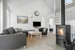 Holiday home with barbecue, hot tub & terrace - Image 3