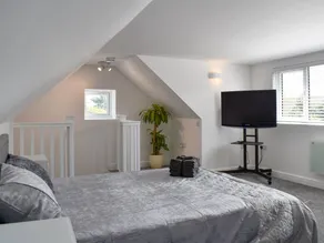 Cottage with garden | River view - Image 4