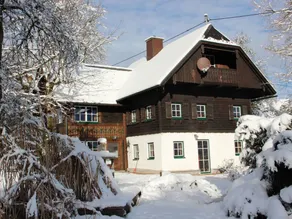 Holiday home with barbeque, terrace & garden - Image 5