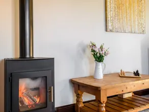 Child-friendly lovely cottage with garden - Image 3