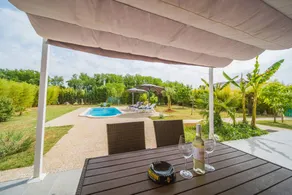 Holiday home with terrace, garden & barbeque - Image 3