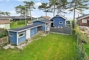 Holiday home with terrace & barbecue | Sea view - Image 3