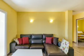 Children-friendly pleasant apartment with terrace | Mountain view | Beach nearby | Pet-friendly - Image 4