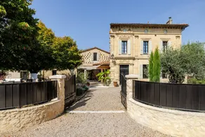 Villa 'Piscine Balnéo Saint Emilion' with Private Pool, Wi-Fi, and Air Conditioning - Image 4