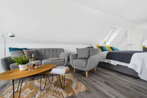 Beste Stuuv - balcony, garden furniture, washing machine, TV, parking space - Image 2