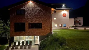 Wohnung mit Pool, Sauna und Garten - Image 4