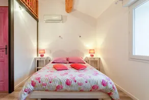 Bed & breakfast with pool, BBQ & terrace | Garden view - Image 2
