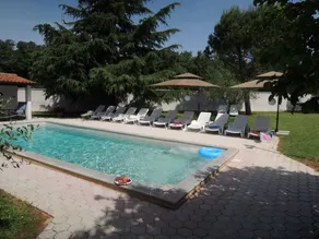 Ferienhaus mit Garten, Pool und Terrasse - Image 4