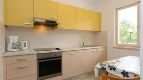 Apartamento vacacional con barbacoa, terraza y jardín - Image 2