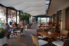 Hotel Moron - Image 5