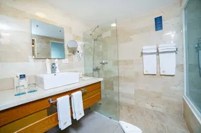 Apartment with pool & terrace | Beach nearby - Image 4