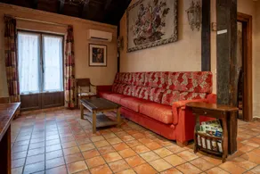 House | City view - Image 2
