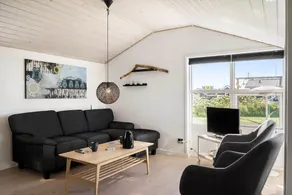 Holiday home with terrace & barbeque - Image 5