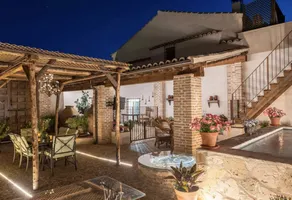Dedicated room with pool, terrace & barbecue | Suitable for remote work - Image 5