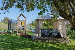 House with BBQ & garden - Image 3