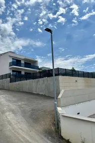 Wohnung mit privatem Pool und Terrasse - Image 2