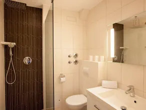 Familienorientierte Ferienwohnung mit Pool | Seeblick | Neben dem Strand - Image 5