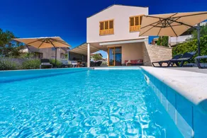 Villa con piscina privada, barbacoa y jardín | Vistas a la montaña - Image 5