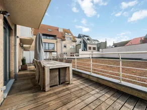 Fully equipped apartment with terrace | Next to the beach - Image 4