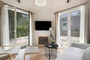 Family-friendly house with BBQ, garden & terrace | Sea view | Pets are welcome - Image 5