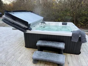 Fully equipped charming holiday home with sauna, barbeque & hot tub | Pets are welcome - Image 2