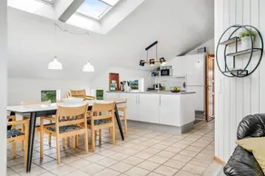 House with sauna, jacuzzi & private pool - Image 4