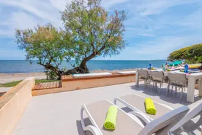 Chalet with terrace - Image 3