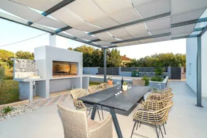 House with terrace, sauna & private pool - Image 5