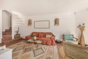 Casa apropiada para familias con jardín, terraza y piscina privada | Vistas al mar | Adaptada para el teletrabajo - Image 3