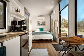 Vineyard Tiny Glamping in Victoria near Kara Kara National Park - Image 2