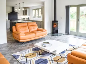 Cottage with garden, terrace & jacuzzi - Image 3