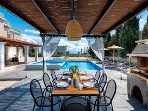 Holiday home with garden, barbeque & private pool | Nature view - Image 3