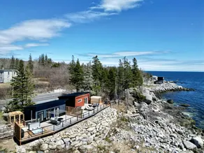Coastal Tiny Home with Hot Tub & Ocean Views Firepit in Summerville Centre, Canada - Image 3