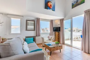 Great beach side apartment with pool in Altea - Image 4