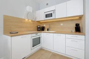Apartment with hot tub, sauna & garden | City view - Image 3
