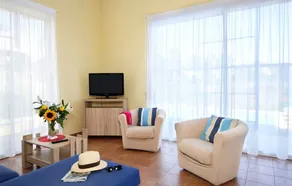 Village vacances adapté aux familles avec terrasse, jardin et piscine | Avec animaux admis - Image 5