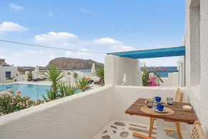 Flat with garden & pool | Garden view - Image 3