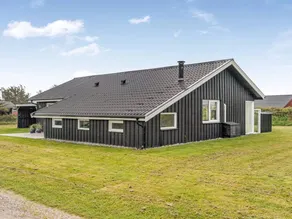 Family-friendly spacious house with sauna & terrace | Next to the beach | Dogs allowed - Image 2