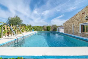 Villa with garden, terrace & jacuzzi | Garden view | Suitable for remote work - Image 2