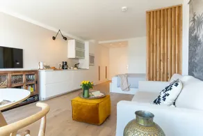Holiday Apartment With 2 Bedrooms - Image 2