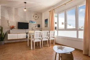 House with pool & terrace - Image 4