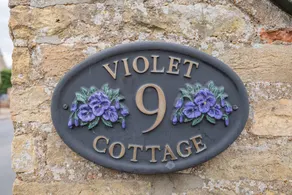 Cottage with garden - Image 3