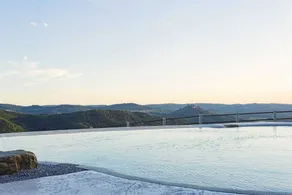 Luxuriöse Villa mit großem Lagunenpool mit Wasserfall und Panoramablick für bis zu 6 Gäste - Image 5
