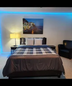 Platinum Staycation suite parking - Image 4