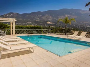 Ample house with private pool, garden & barbecue | Nature view - Image 3