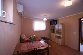 Apartment with terrace, garden & barbecue - Image 5