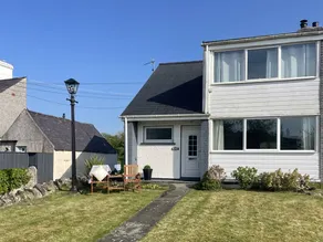 Cottage with garden | Beach view - Image 3