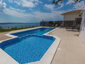 Voll ausgestattetes Ferienhaus mit Terrasse und Grill | Naturblick - Image 2