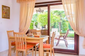 Apartment with barbecue & terrace | Pet-friendly - Image 5